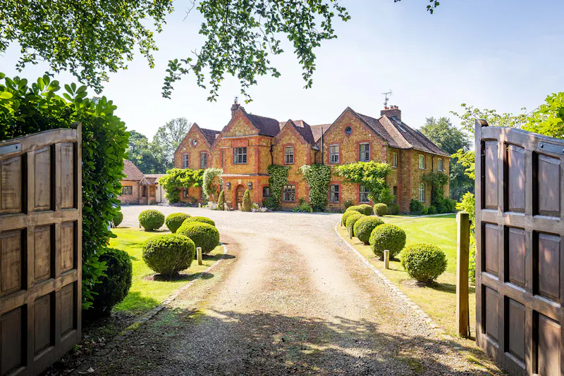 Driveway at Striking Surrey Hills House, M305 (photo 65)