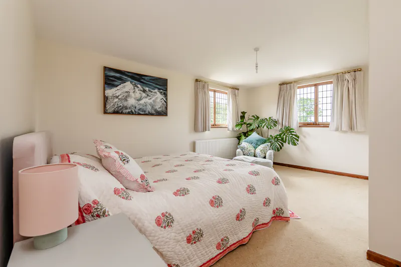 Bedroom at Saffron Walden Period Farmhouse, L780 (photo 16)