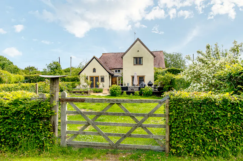 Gate at Saffron Walden Period Farmhouse, L780 (photo 20)