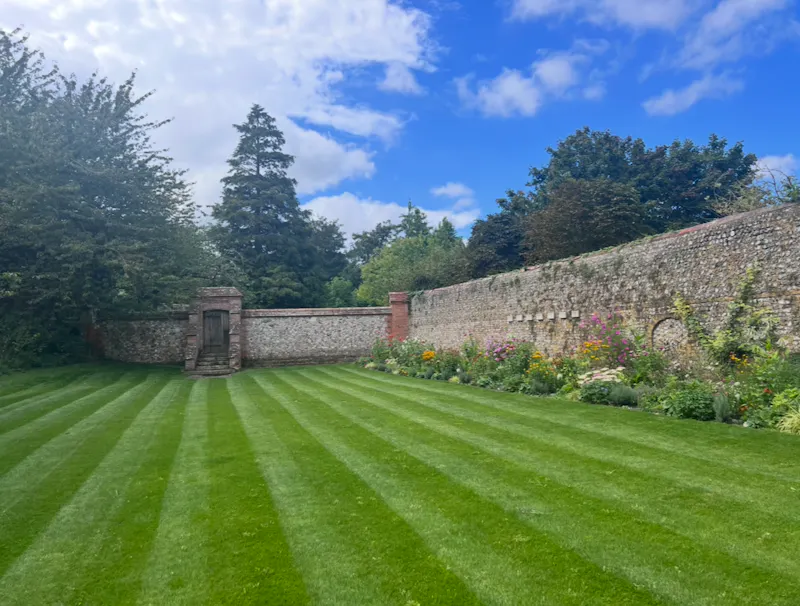 Walled garden at South Downs Country Estate, H6 (photo 51)