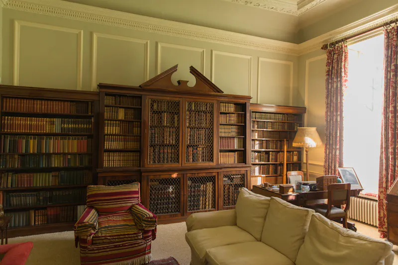 Panelling at South Downs Country Estate, H6 (photo 12)