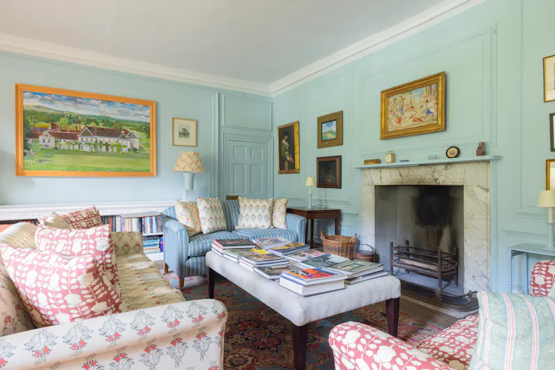 Fireplace at South Downs Country Estate, H6 (photo 9)