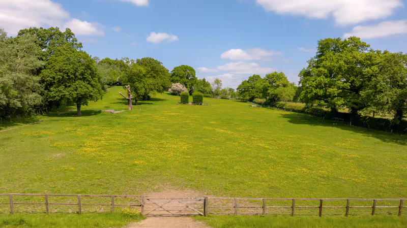 Impressive Mill Hill Estate, D1251 (photo 40)