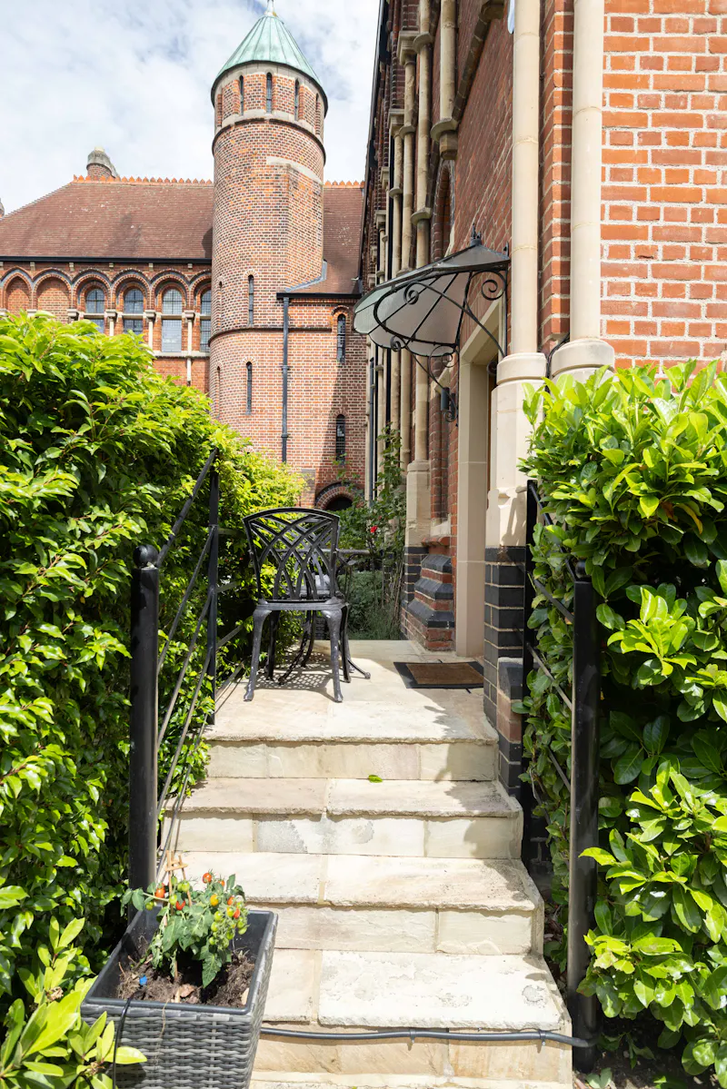 Edgware Victorian Gothic House, B2146 (photo 57)