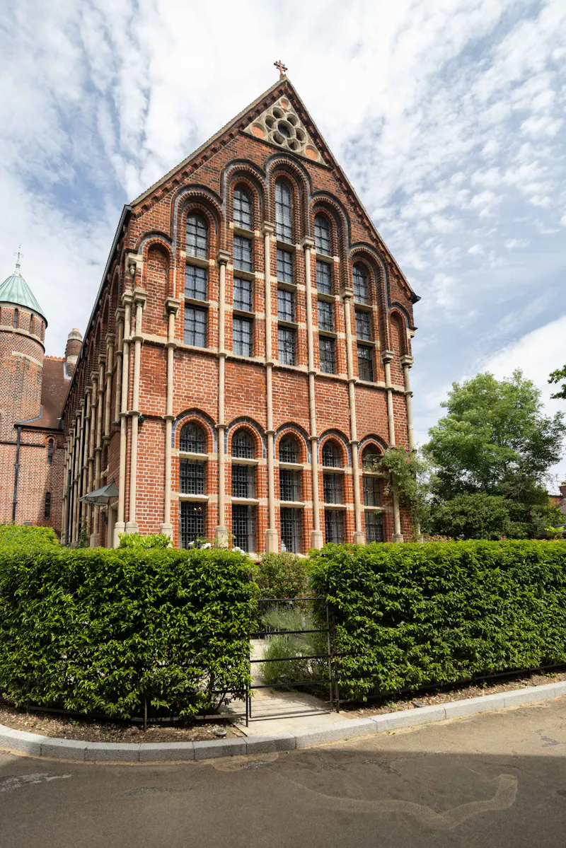 Edgware Victorian Gothic House, B2146 (photo 66)