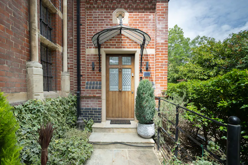 Edgware Victorian Gothic House, B2146 (photo 55)