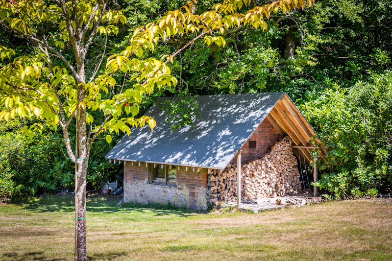 Striking Surrey Hills House, M305 (photo 58)