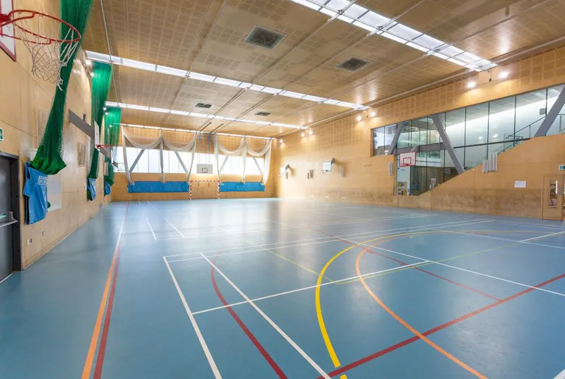 Gym at Modern Dulwich School, J212 (photo 28)