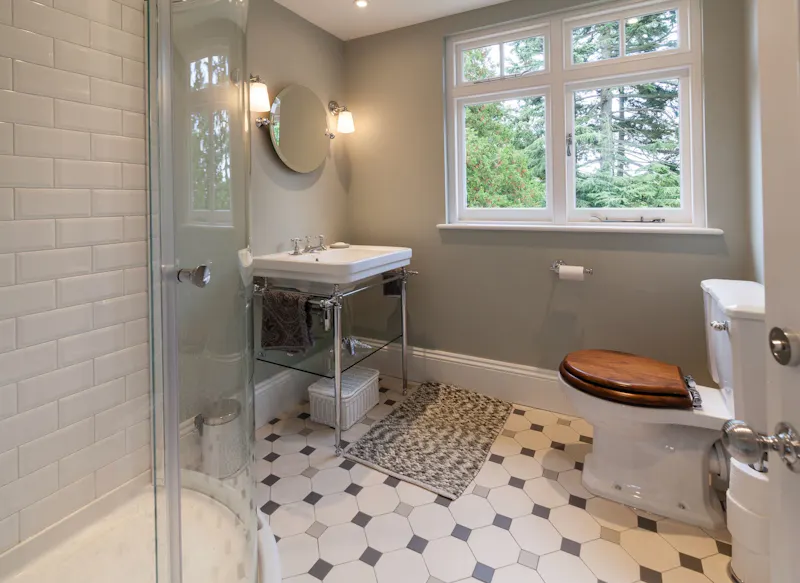 Bathroom at Rickmansworth Edwardian Villa, E542 (photo 32)