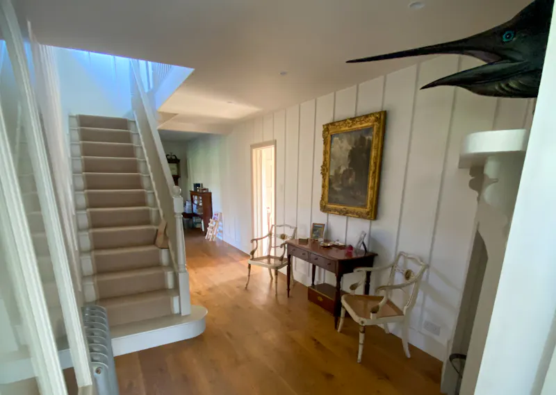 Entrance hall at Marlborough Georgian Farmhouse, A1705 (photo 6)