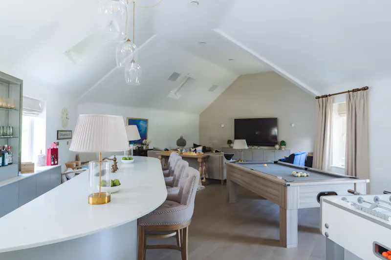 Games room at Luxe Harpendon Mansion, D2532 (photo 21)