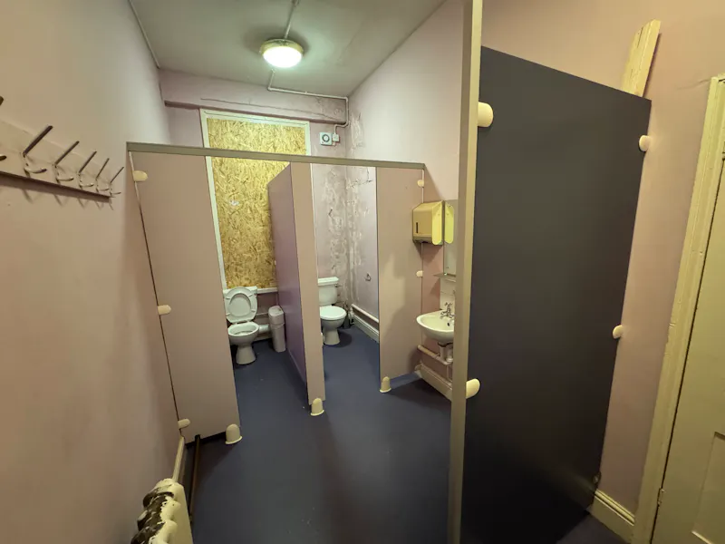 Bathroom at Derelict House & Cottage, B2147 (photo 39)