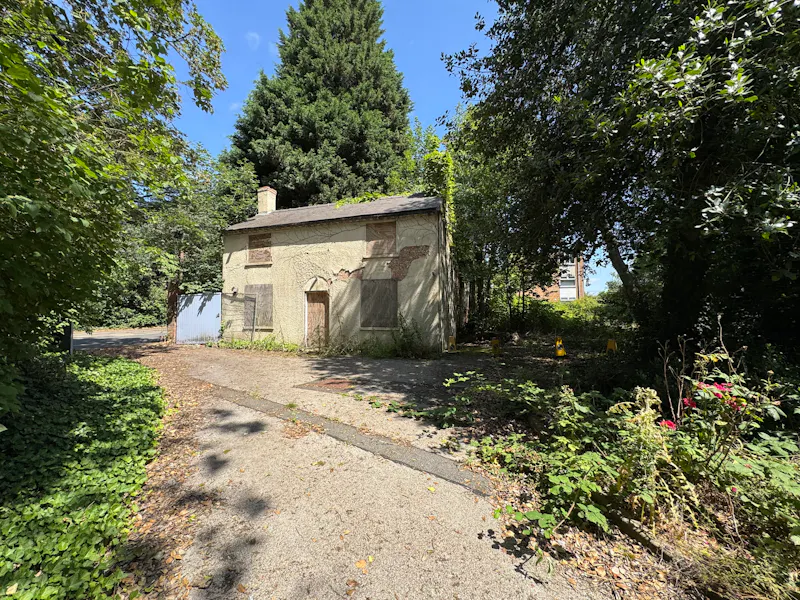 Derelict House & Cottage, B2147 (photo 84)