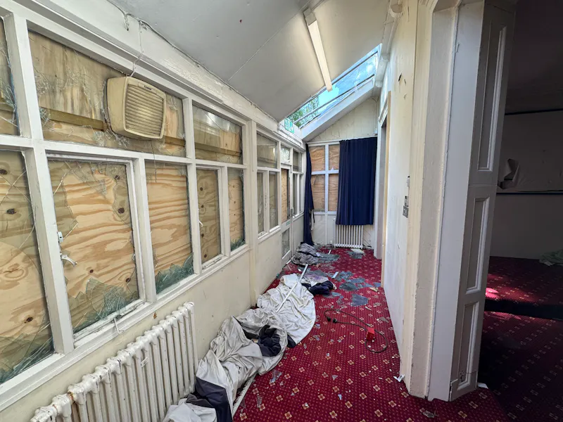 Conservatory at Derelict House & Cottage, B2147 (photo 58)