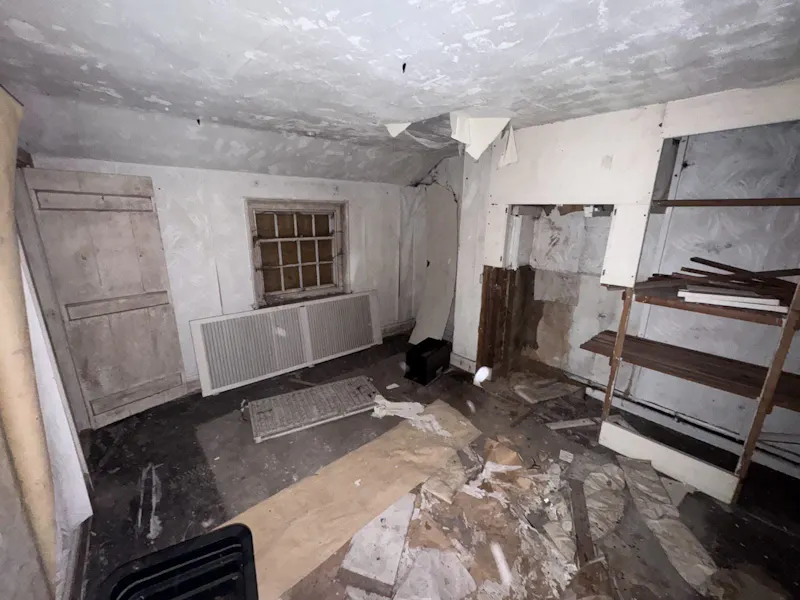 Derelict House & Cottage, B2147 (photo 103)