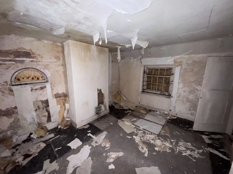 Derelict House & Cottage, B2147 (photo 102)