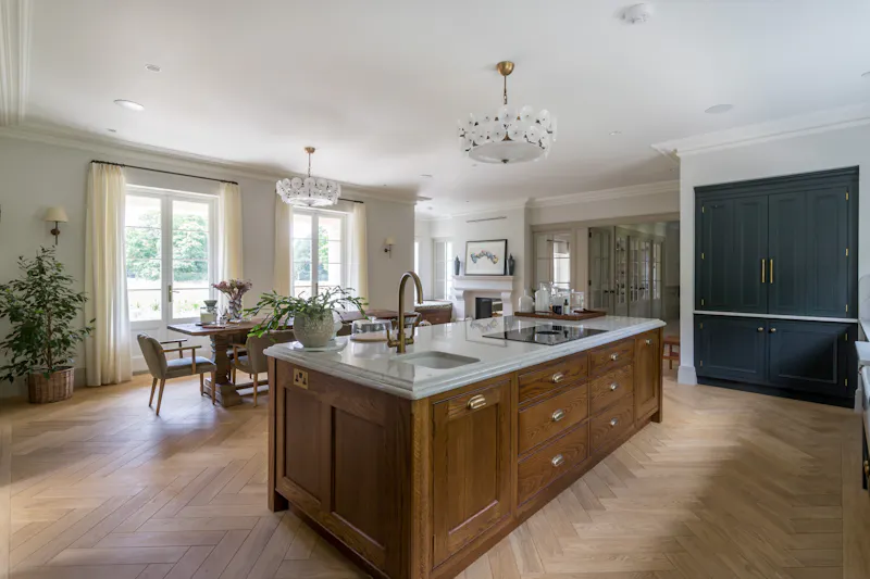 Elegant Surrey Modern Mansion, D2888 (photo 19)