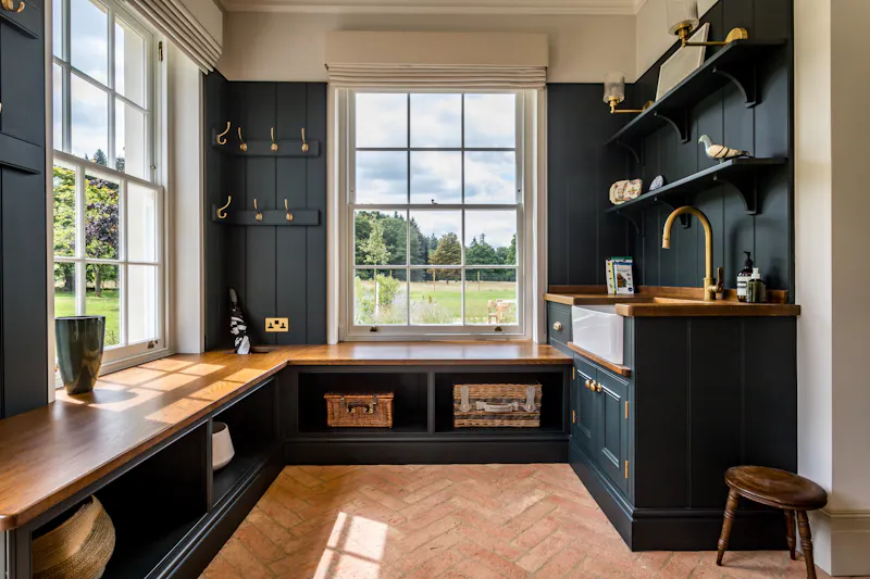 Utility room at Elegant Surrey Modern Mansion, D2888 (photo 27)