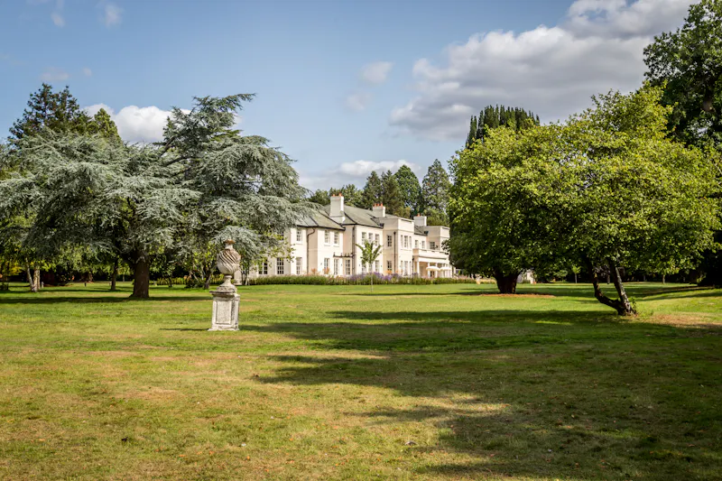 Elegant Surrey Modern Mansion, D2888 (photo 127)