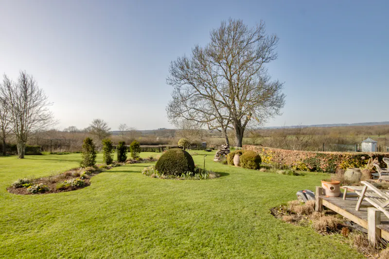 Charming 17th-century Farmhouse, L781 (photo 53)