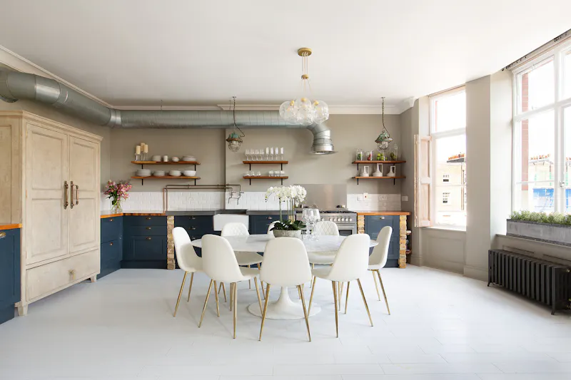Dining room at Refined West London Apartment, F1279 (photo 7)