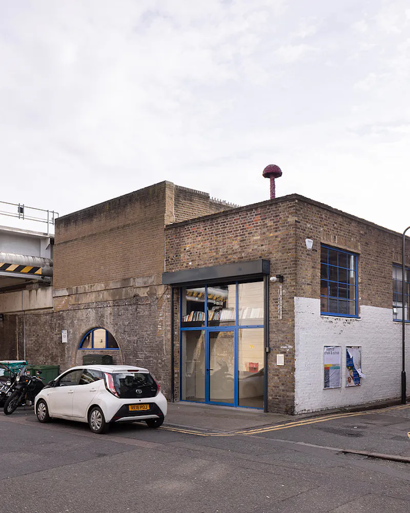 East London Railway Arches, N575 (photo 1)