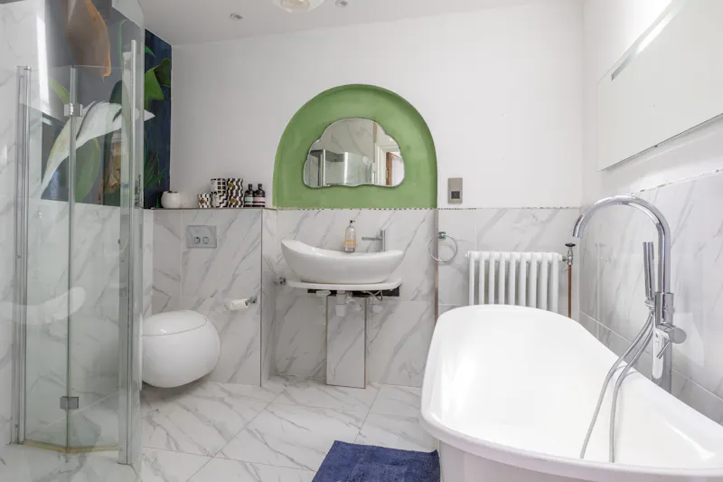 Bathroom at Margate Georgian Townhouse, A1710 (photo 25)