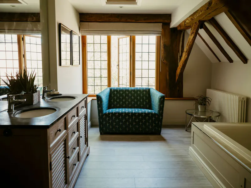 Bathroom at Bold Nuffield Barn Conversion, L679 (photo 30)
