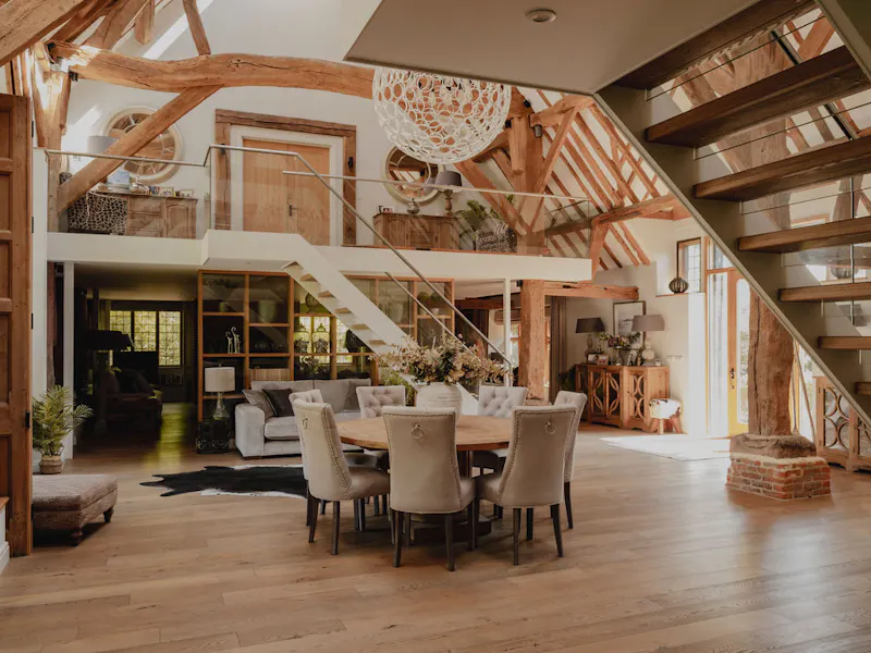 Bold Nuffield Barn Conversion, L679 (photo 6)