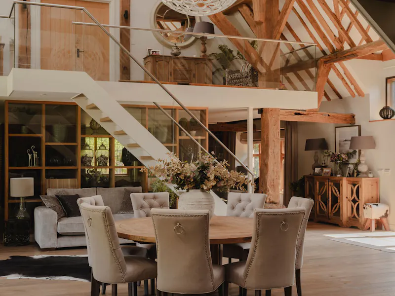 Bold Nuffield Barn Conversion, L679 (photo 7)
