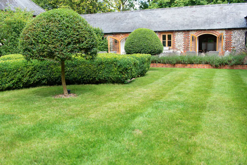 Garden at Bold Nuffield Barn Conversion, L679 (photo 49)