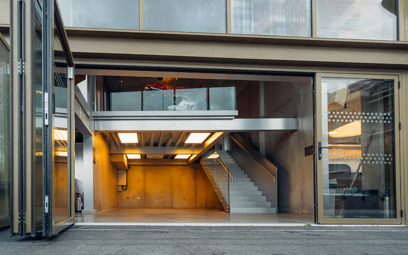 Stylish Brentford Carpark Space, N577 (photo 36)