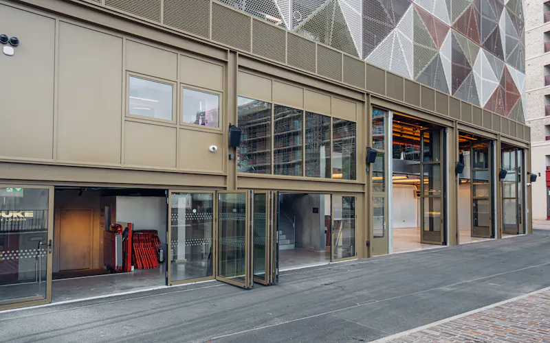 Stylish Brentford Carpark Space, N577 (photo 47)
