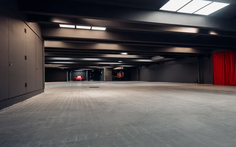 Stylish Brentford Carpark Space, N577 (photo 51)