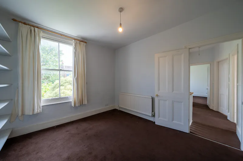 Vacant End Terrace Hackney, B2149 (photo 15)