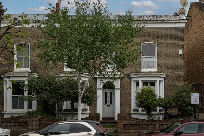 Vacant End Terrace Hackney, B2149 (photo 1)
