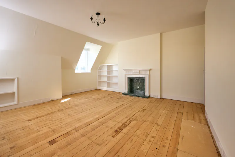 Bedroom at Vacant Georgian Estate, A1709 (photo 31)
