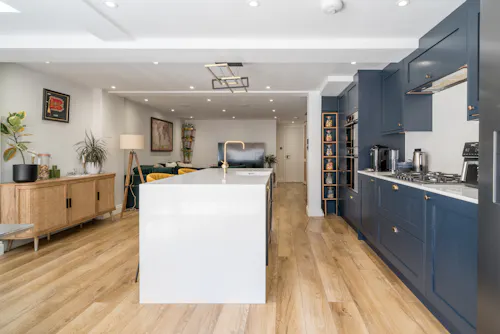 Sleek Clapham Junction Flat , F1284
