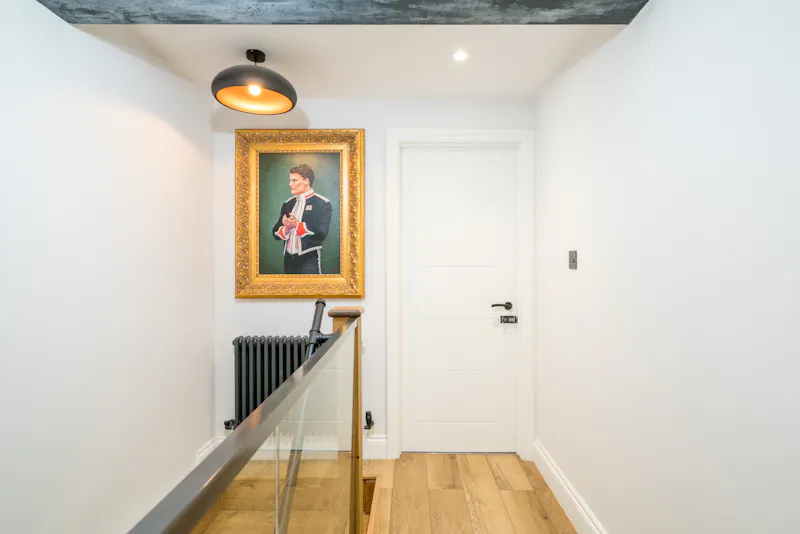 Entrance hall at Sleek Clapham Junction Flat , F1284 (photo 9)