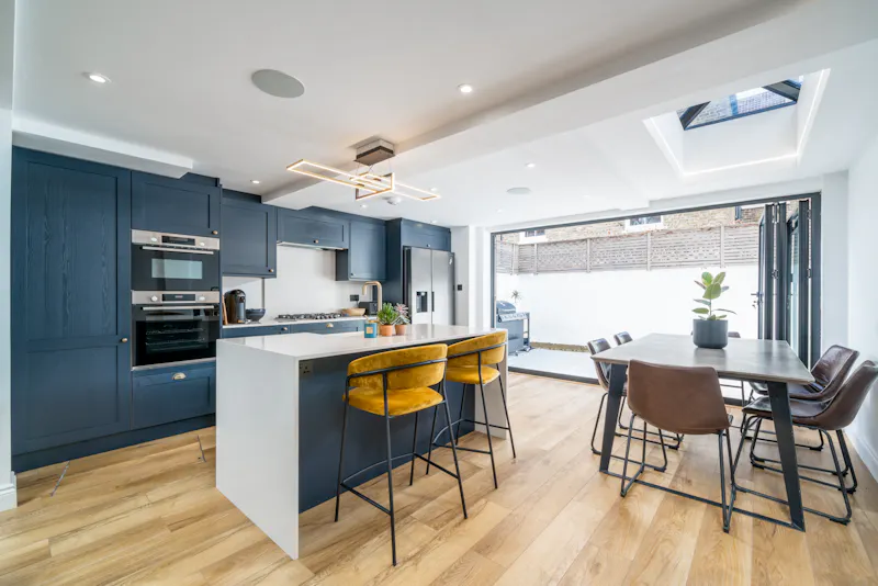 Dining room at Sleek Clapham Junction Flat , F1284 (photo 3)