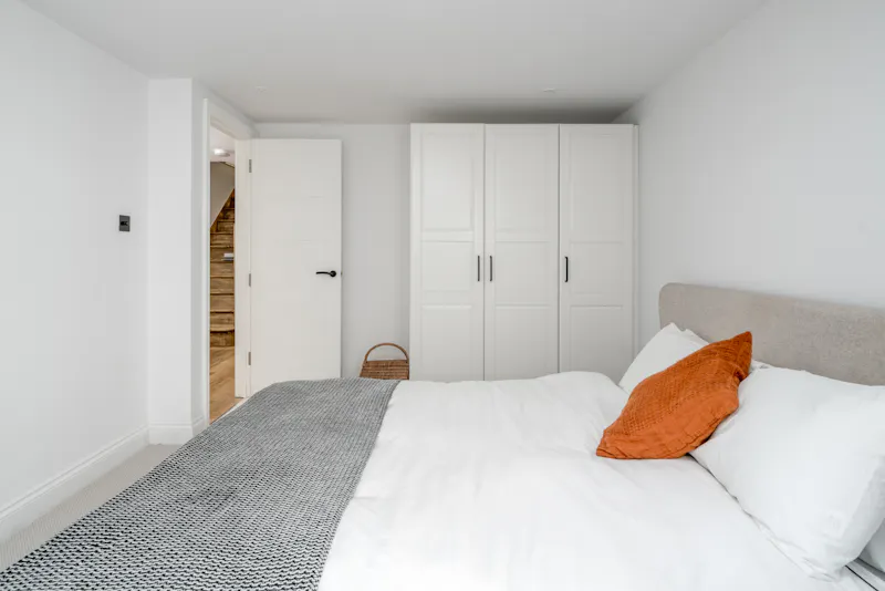 Bedroom at Sleek Clapham Junction Flat , F1284 (photo 17)
