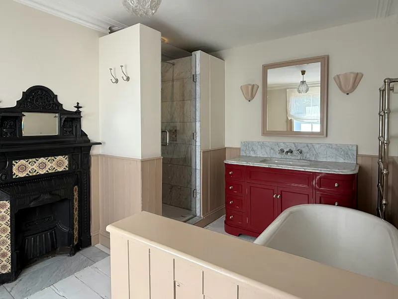 Bath at Camberwell Victorian Terrace, B2150 (photo 23)