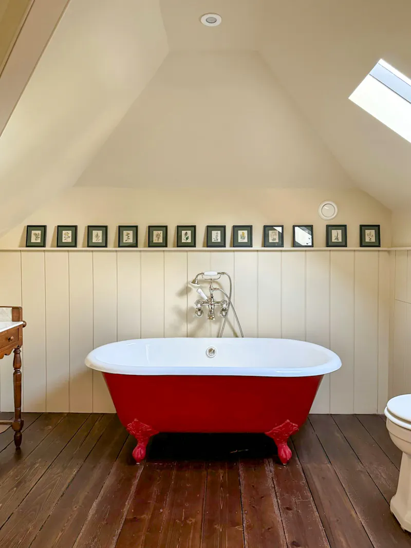 Bath at Historic Taunton Country Home, A1708 (photo 28)