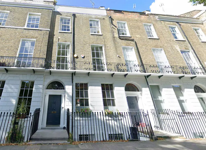 Distressed-luxury home in Angel, A405 (photo 1)