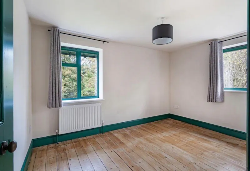 Bedroom at Detached Victorian House Surrey, B2154 (photo 11)