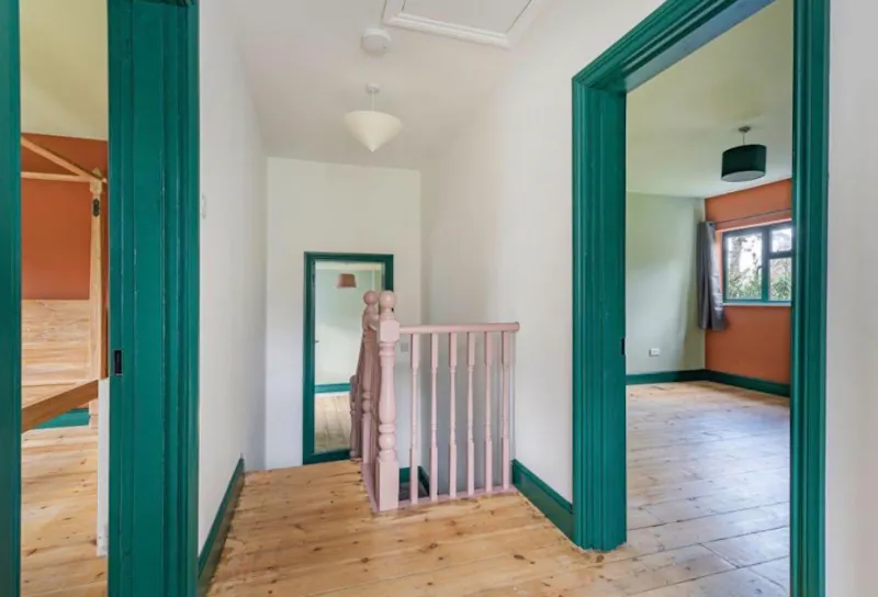 Landing at Detached Victorian House Surrey, B2154 (photo 7)