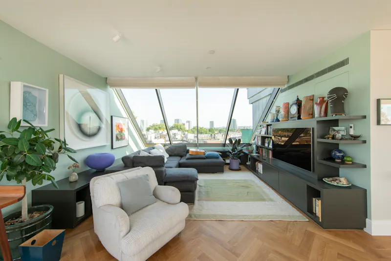 Glass at Elegant Nottinghill Penthouse , F1281 (photo 12)