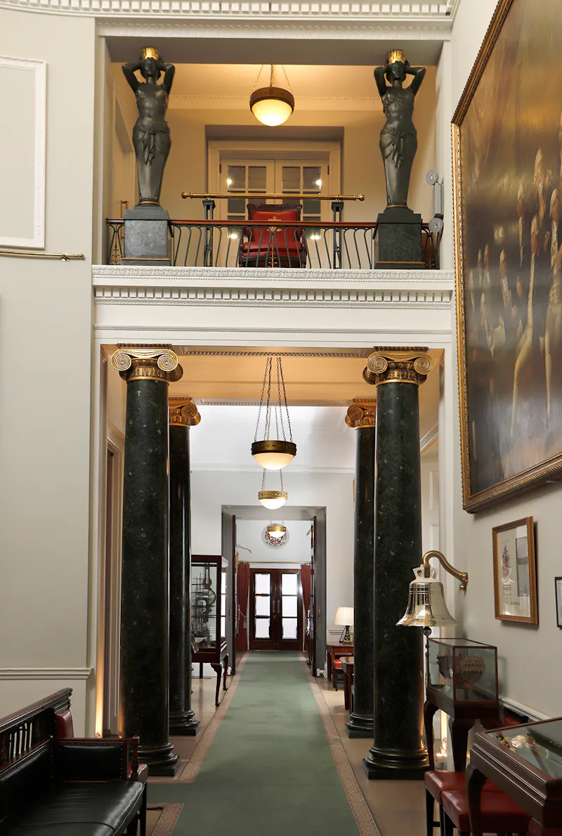Corridor at Historical Tower Hill Hall, A1711 (photo 23)