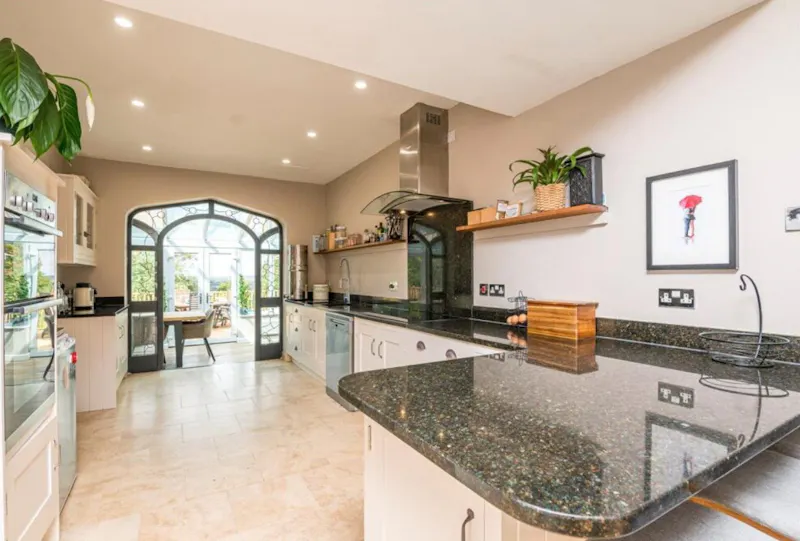 Kitchen at Rayleigh Black & White Home , D2891 (photo 4)