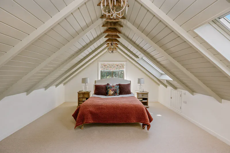 Beams at American Style Bohemian House, D2892 (photo 33)